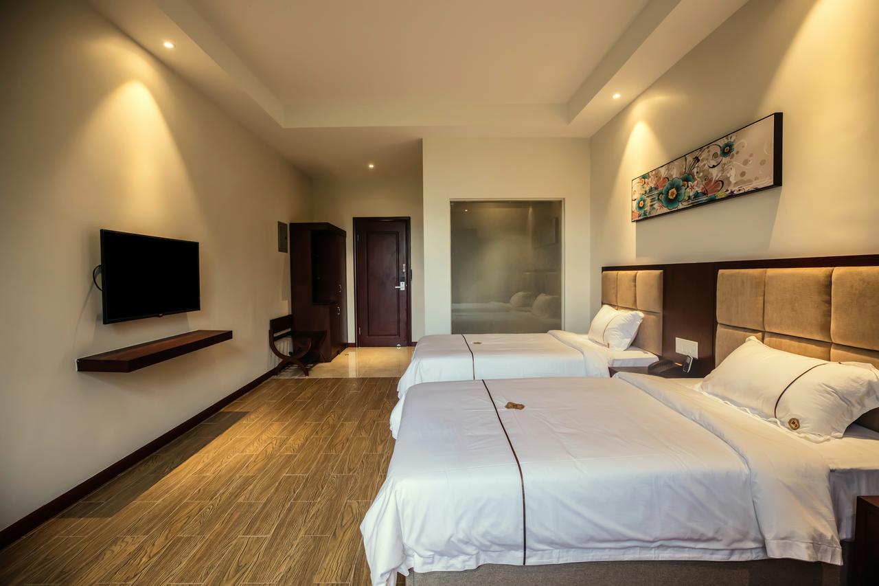 Tf Seaside Hotel Garapan Eksteriør billede