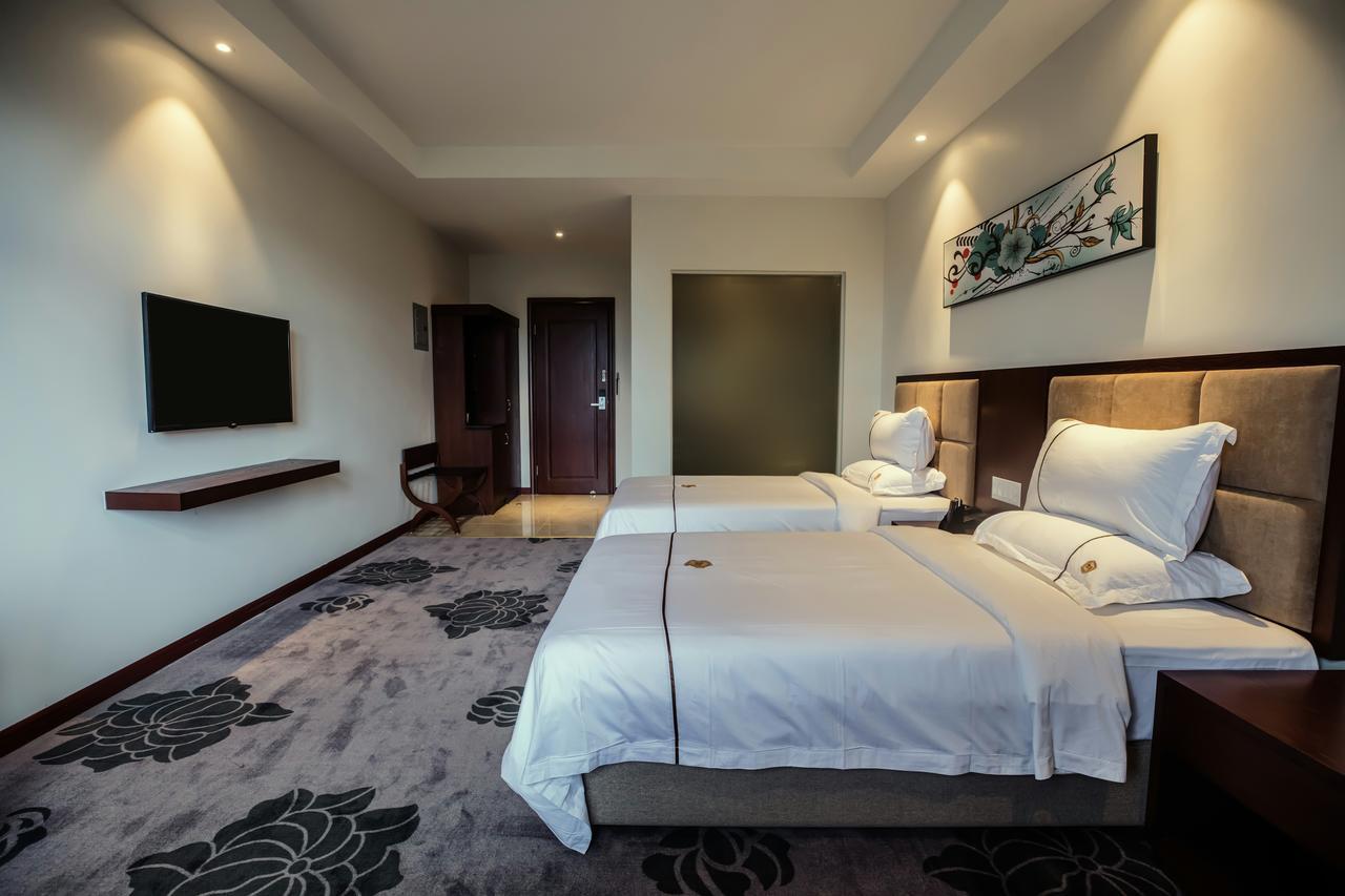 Tf Seaside Hotel Garapan Eksteriør billede