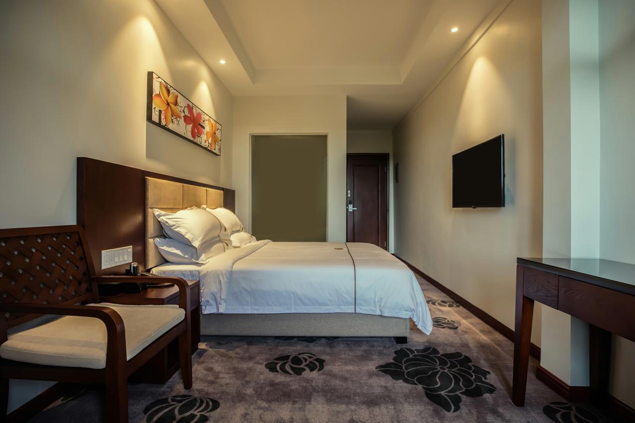 Tf Seaside Hotel Garapan Eksteriør billede